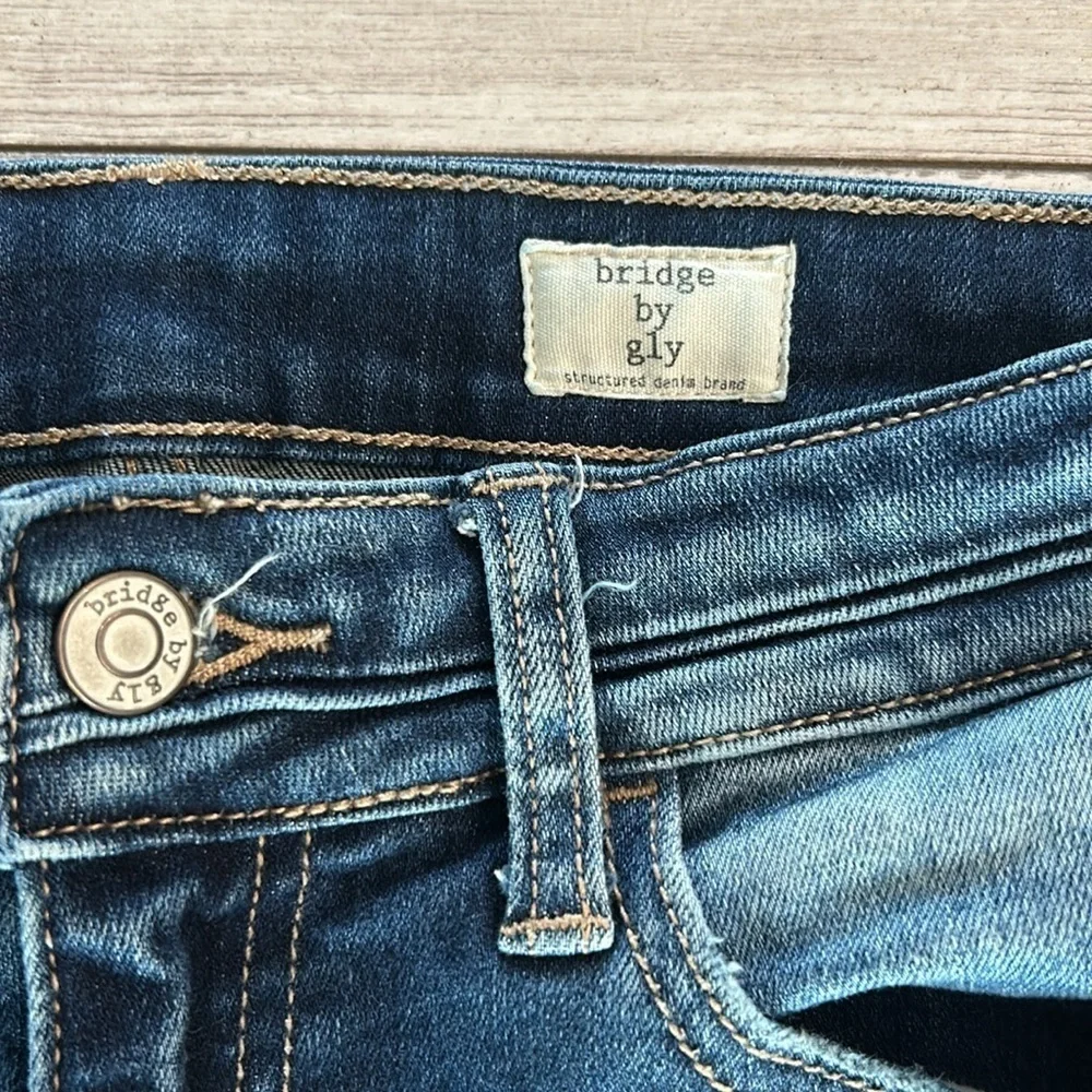 Bridge By Gly mid rise skinny jeans distressed size 28